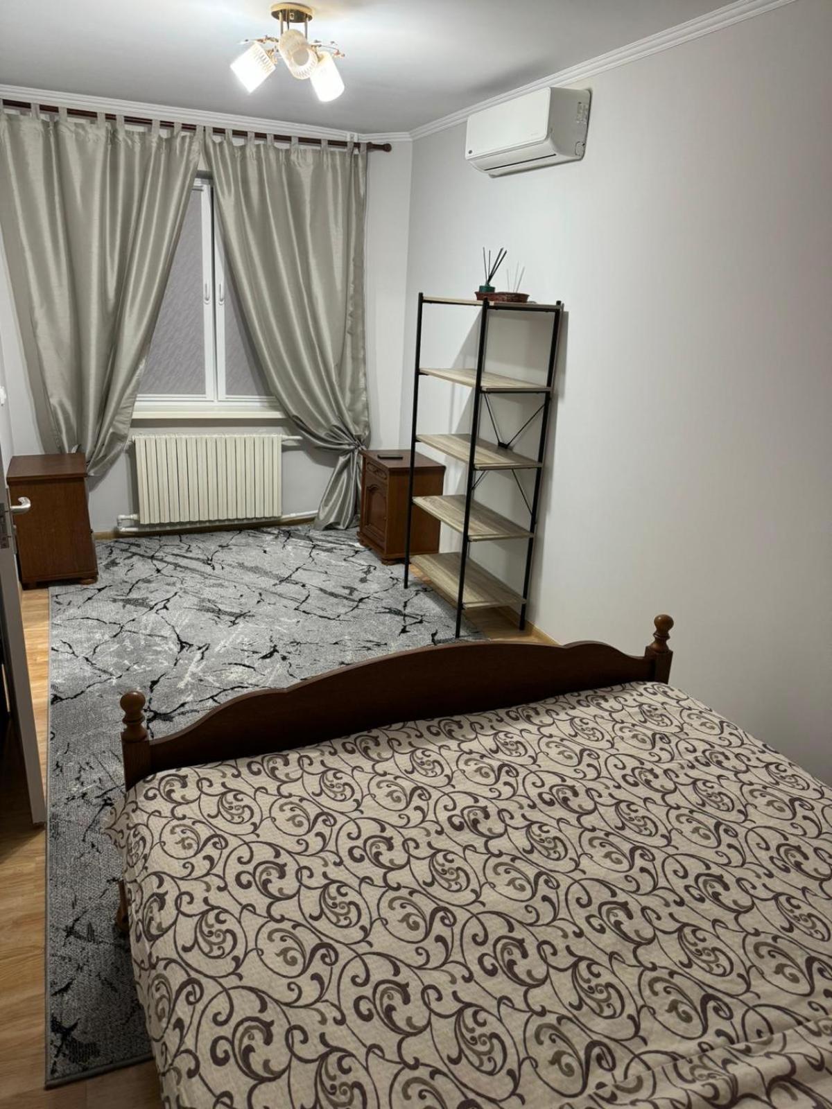 Apartament Str Grenoble 키시나우 외부 사진