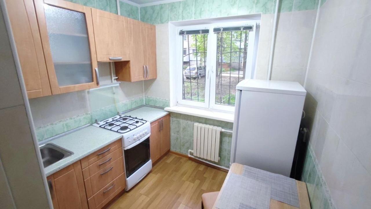 Apartament Str Grenoble 키시나우 외부 사진
