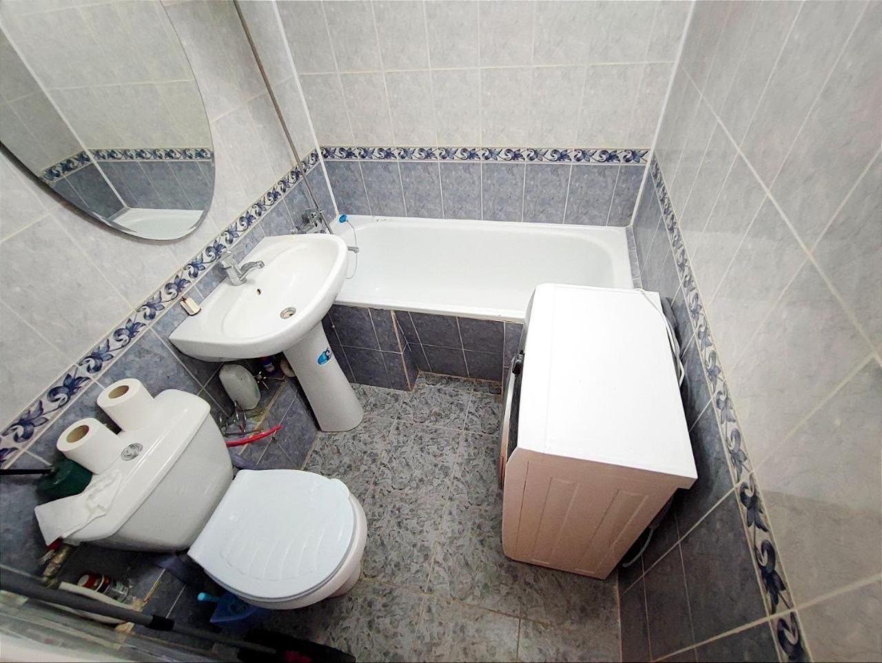 Apartament Str Grenoble 키시나우 외부 사진