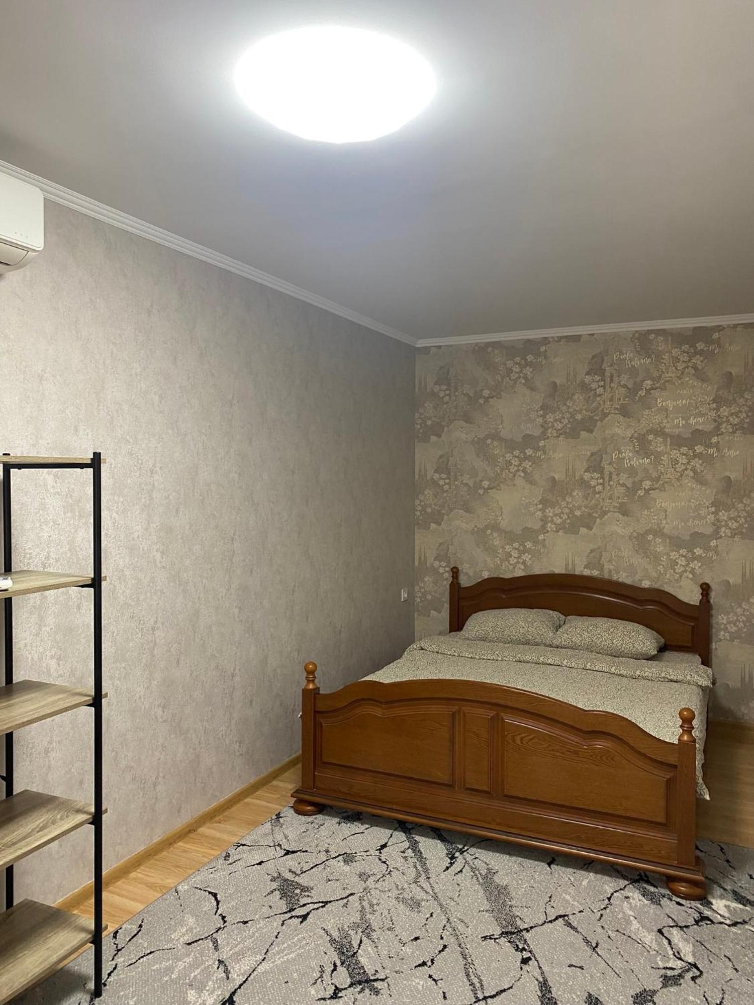 Apartament Str Grenoble 키시나우 외부 사진